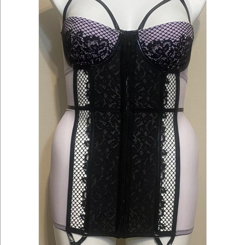 Victoria's Secret Bustier/Corset 36D, Violet, NWT - Picture 12 of 15